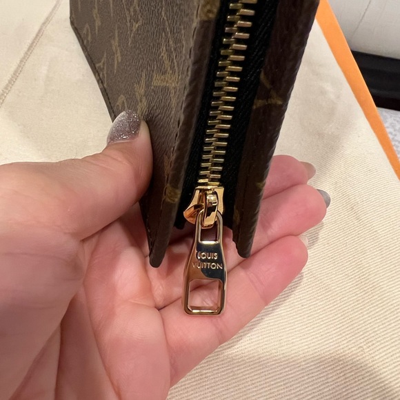 NEW LOUIS VUITTON TOILETRY POUCH 26 POCHE TOILETTE NM M46037 - Picture 13 of 16